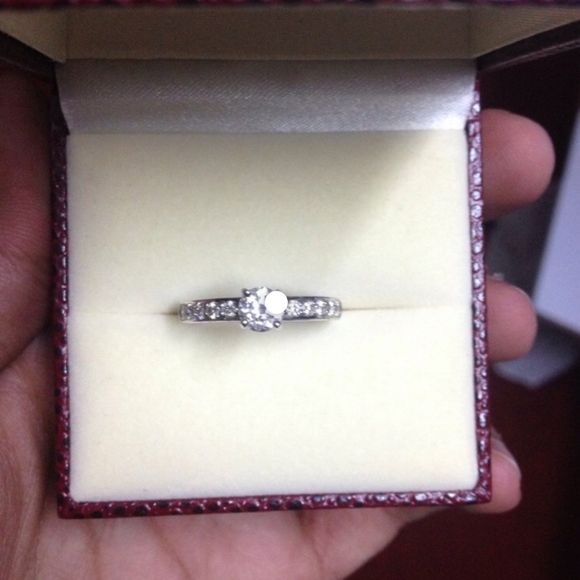 Diamond Rings - Picture 4 of 6